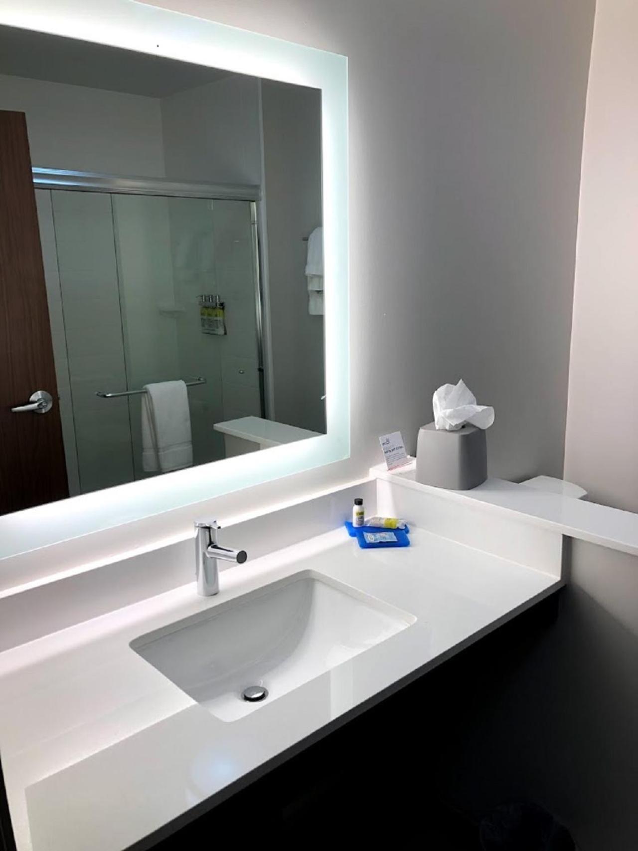 Holiday Inn Express & Suites - Bensenville - O'Hare By Ihg Eksteriør bilde